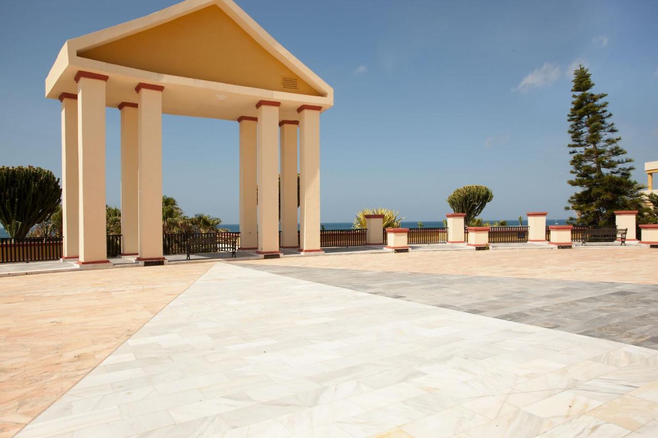 Romana Playa Studio Elviria Marbella Bagian luar foto